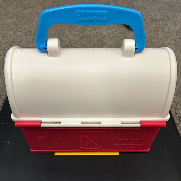 2008 FISHER PRICE Play Family Farm Barn Carrying Case Tractor Fence Animals, GUC - Picture 4 of 15